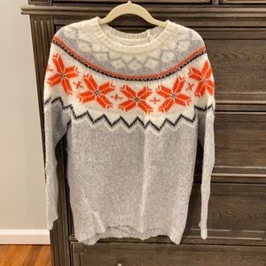 Crew neck snowflake sweater. Grey, white and red